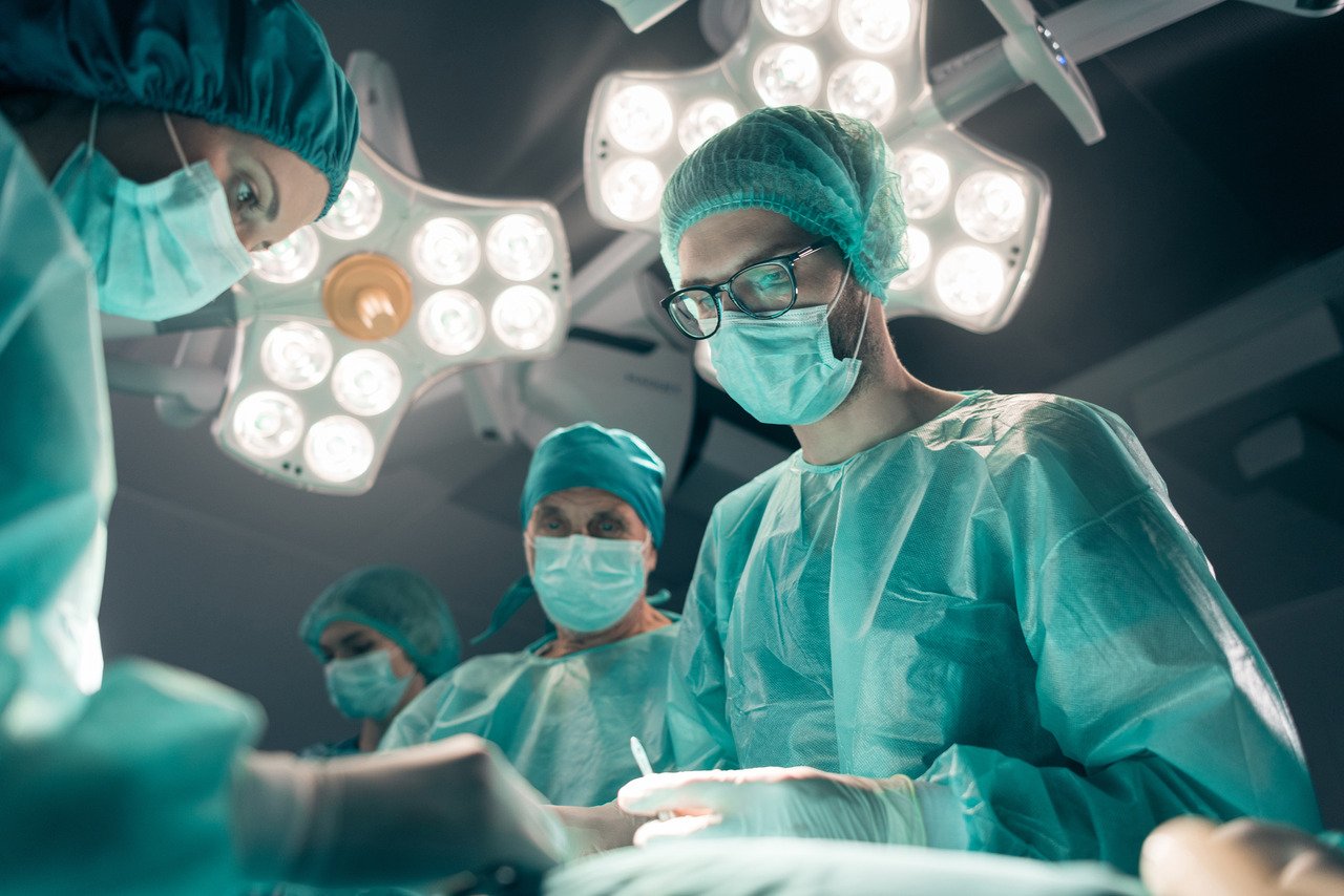 here-are-the-20-highest-paid-specialties-in-2022-as-average-physician